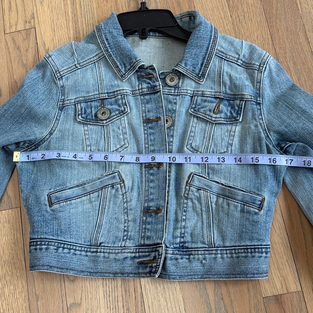 Denim Cropped Jacket - Picture 4 of 5